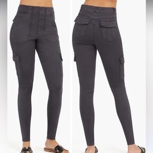 Spanx Stretch Twill Ankle Cargo Pants Washed Black Sz Small